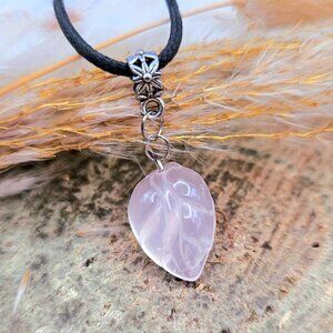 Nature Rose Quartz Artistic Leaf Pendant Necklace